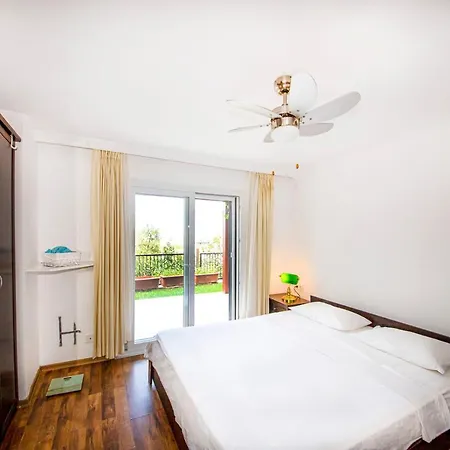 Apartmán Gorgeous Villa With Balcony, Sea And Nature View, Shared Pool And Backyard In Bodrum