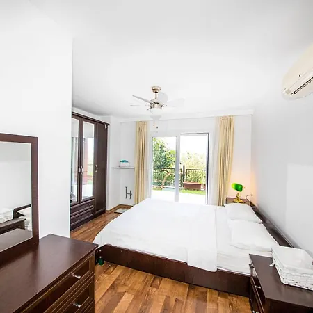 Gorgeous Villa With Balcony, Sea And Nature View, Shared Pool And Backyard In Bodrum *