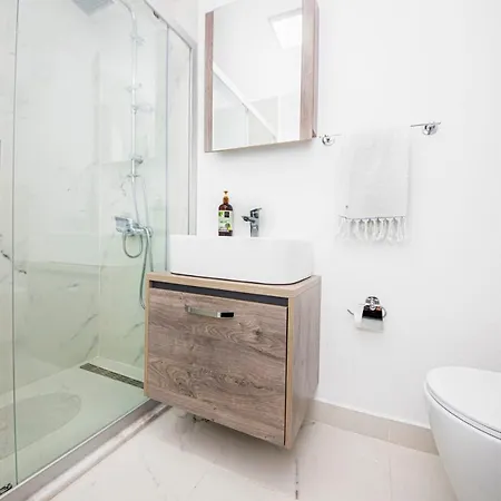 Gorgeous Villa With Balcony, Sea And Nature View, Shared Pool And Backyard In Bodrum