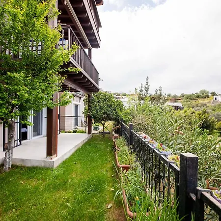 Gorgeous Villa With Balcony, Sea And Nature View, Shared Pool And Backyard In Bodrum *